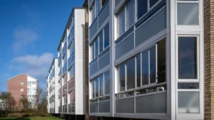 Glasinddækkede altaner – En smart investering for fremtiden