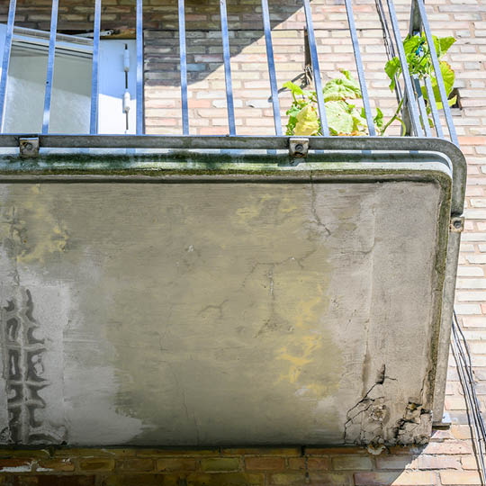 Fra slidte altaner til sikre løsninger